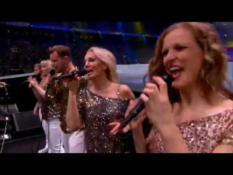 6 Toppers In Concert 2016 Boggie Disco Medley.Mp4