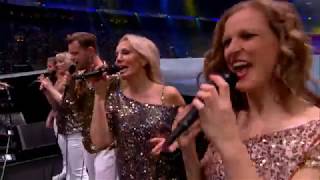 6 Toppers in concert 2016 Boggie Disco Medley.mp4 Resimi