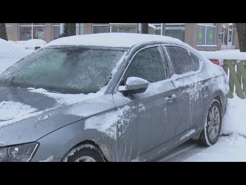 Video: Kas Lennukisse Saab Toitu Käsipagasisse Kaasa Võtta?