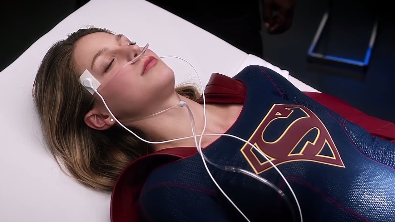 The Flash Season 3 Episode17 Clip. supergirl. 