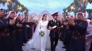 اجواء الفرحة في حفل زفاف الأمير الحسين بن عبدالله والأميره رجوه آل سيف ?