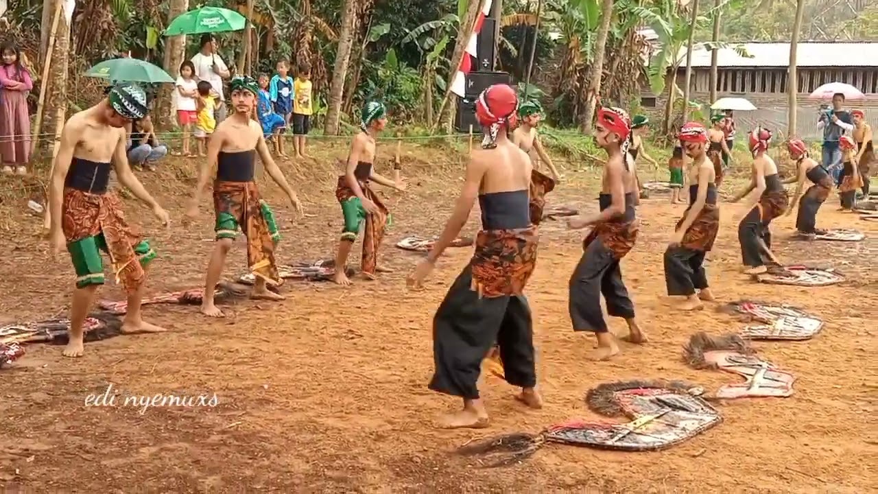 seni reog jaran kepang Taruna jaya junior berokan Bawen kabupaten Semarang Jawa tengah Indonesia