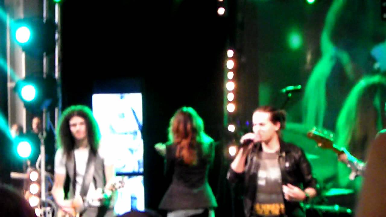 Ewa Farna & Kuba Molęda - Nie zmieniajmy nic - Bytom - YouTube