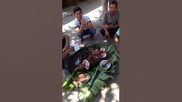 kinh dị ăn heo nóng trộn trong bụng heo
