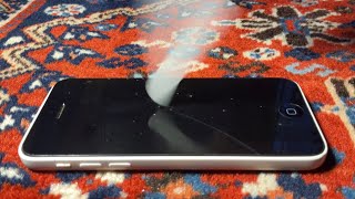 Ceramic breaks iPhone screen