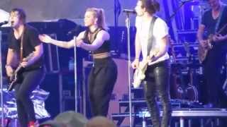 Video thumbnail of ""Uptown Funk" - The Band Perry"