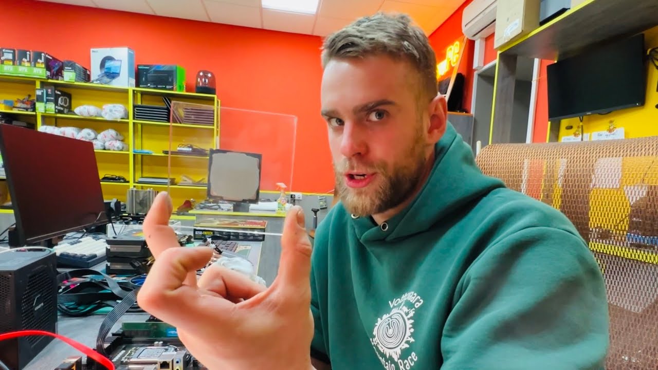 Как правильно наносить термопасту? НИКОГДА ТАК НЕ ДЕЛАЙТЕ! 🤯