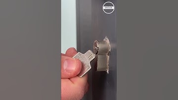 If key stuck in the lock, How to push it back ⚠️ #shorts