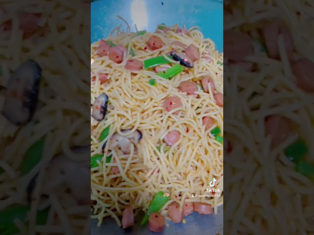 Spaghetti Aglio Olio By Wawa Kitchen!!! 🍝🍝🍝 class=