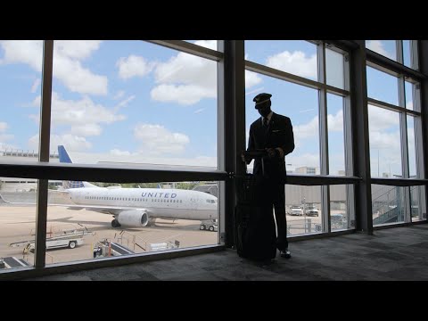 Video: Was passiert, wenn Sie Ihren Flug mit Alaska Airlines verpassen?