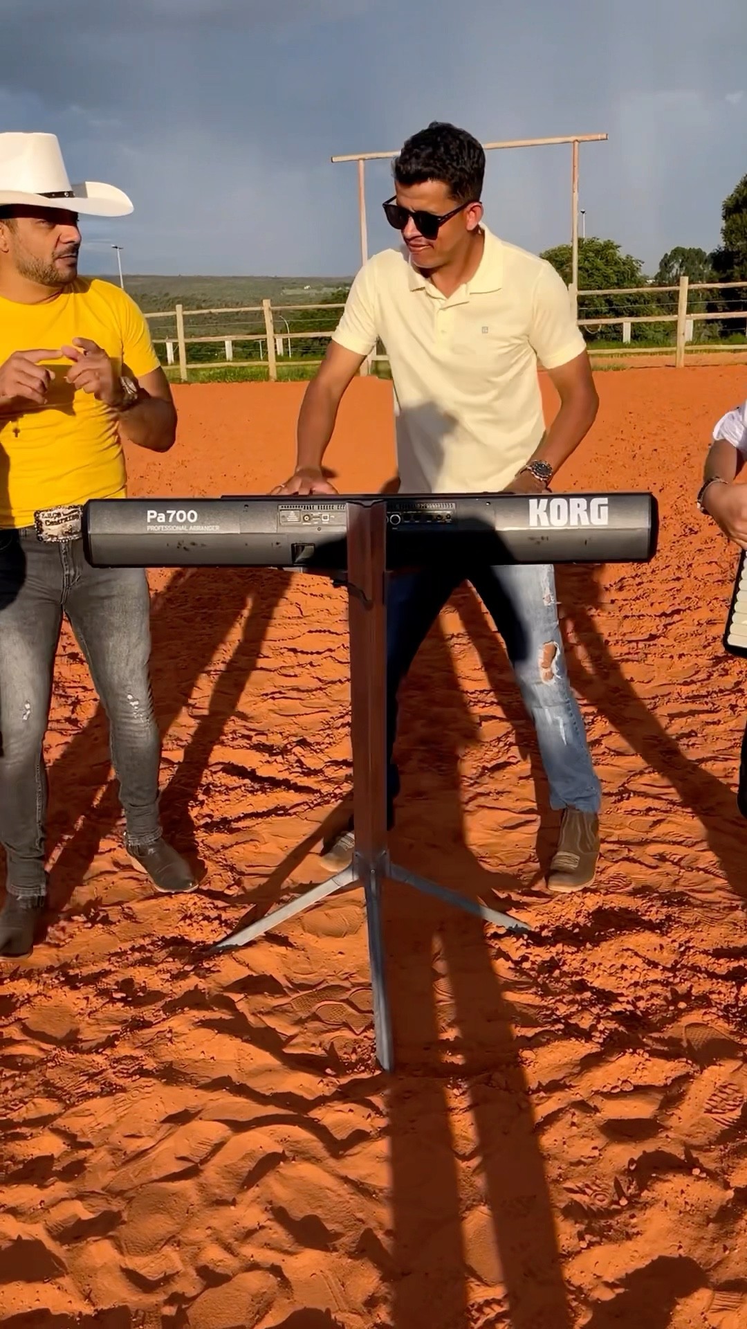 Leãozinho Do Forró o fenômeno do momento com a música forró do meu Goiás quem gostar deixa um Like