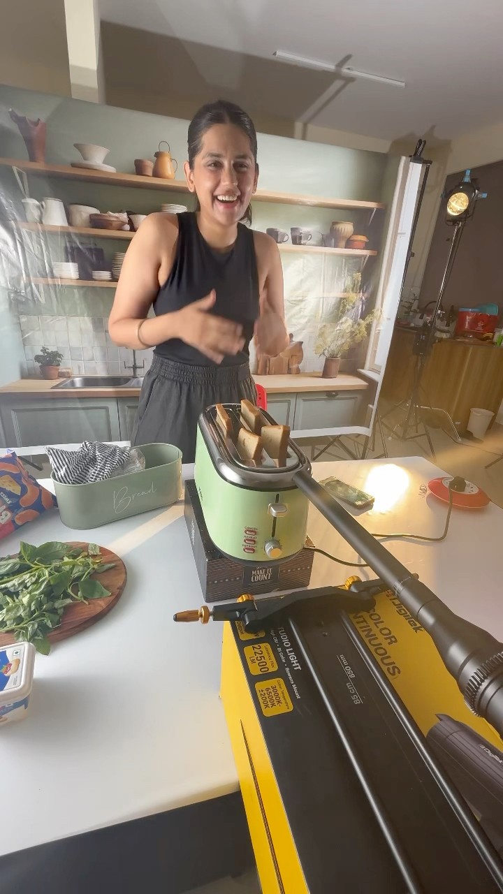 Creative shots are my thing ?? #bts #commercial #foodadvertisement #food #cinematic #digitalads
