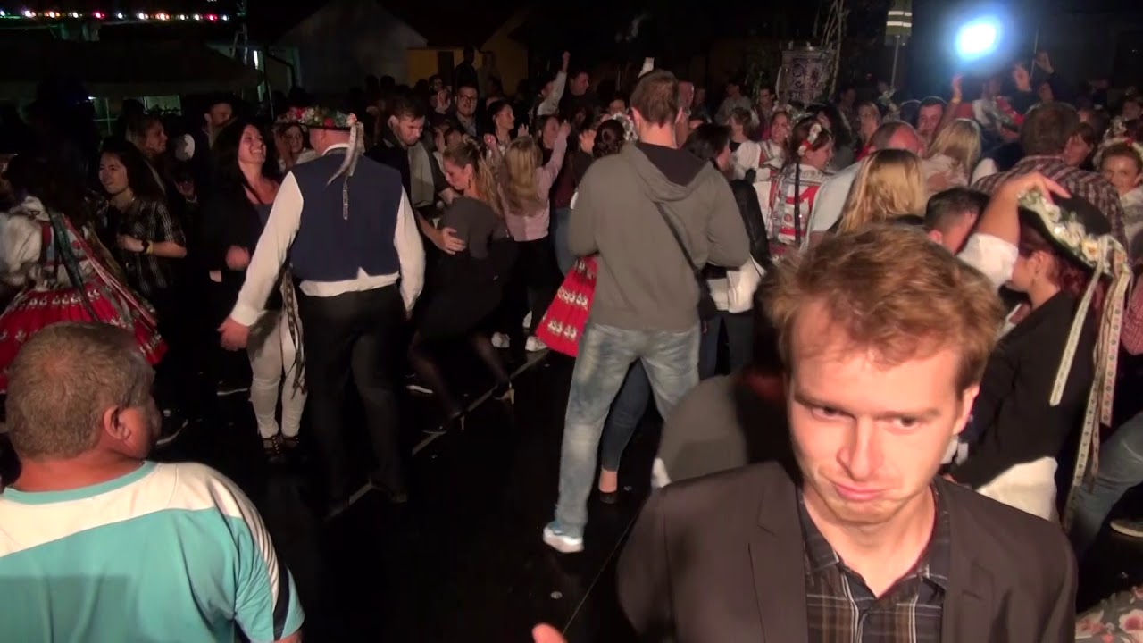 Púlnoční překvapení Neslovice 2017