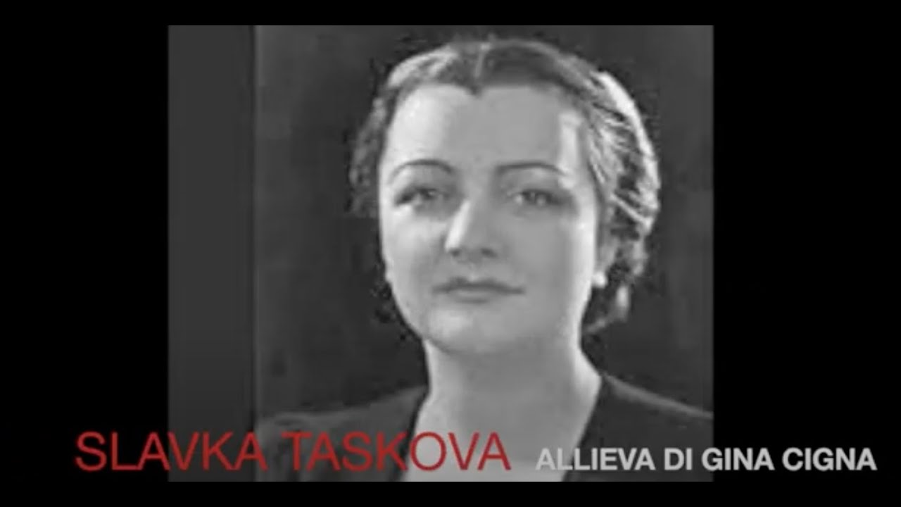 Slavka Taskova Paoletti a lezione da Gina Cigna