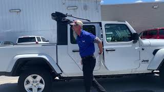 APPLE CDJR OF HANOVER TIP OF THE DAY #7 🍎| REMOVING YOUR JEEP'S SOFT TOP | screenshot 1