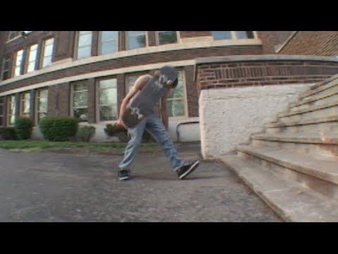 haha ne demek Skater Gets Smashed In Head With His Own Board