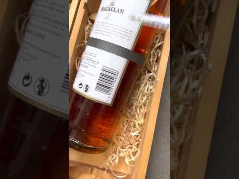 Video Đập chai rượu macallan 21 giả. 0909 379 777 - youtube
