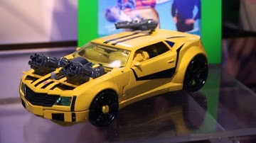 Transformer Prime New Weaponizer Bumblebee, Optimus Prime Demo, Unicron.com at ToyFair 2012