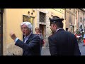 Roma, in fiamme la casa di Gianni Rivera in via dei Coronari の動画、YouTube動画。