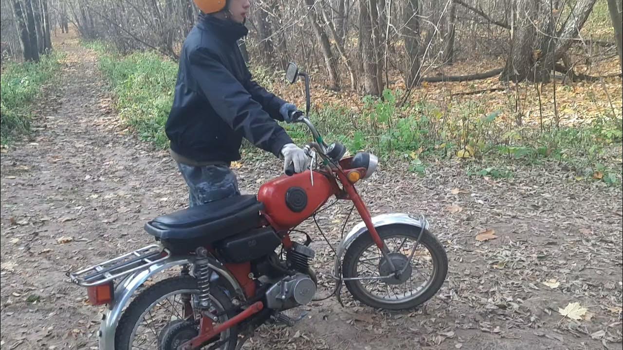 Школьник на Карпатах мотоцикл