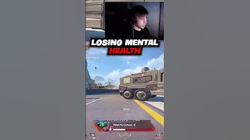 Panic losing his mental health playing apex 😅