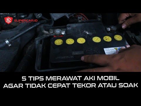 Cara Menambahkan Air Aki Yang Benar | How To | GridOto Tips. 