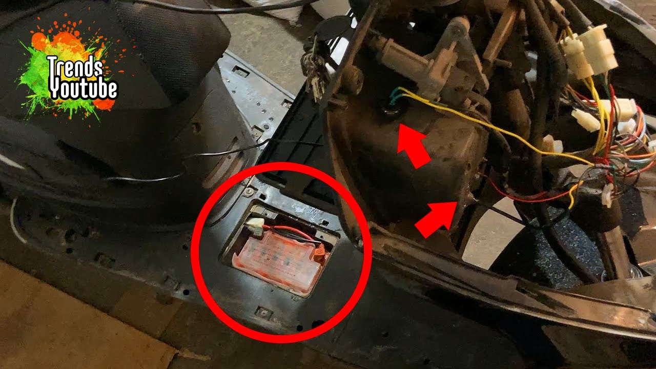 КАК БЫСТРО ЗАРЯДИТЬ АККУМУЛЯТОР СКУТЕРА? - YouTube