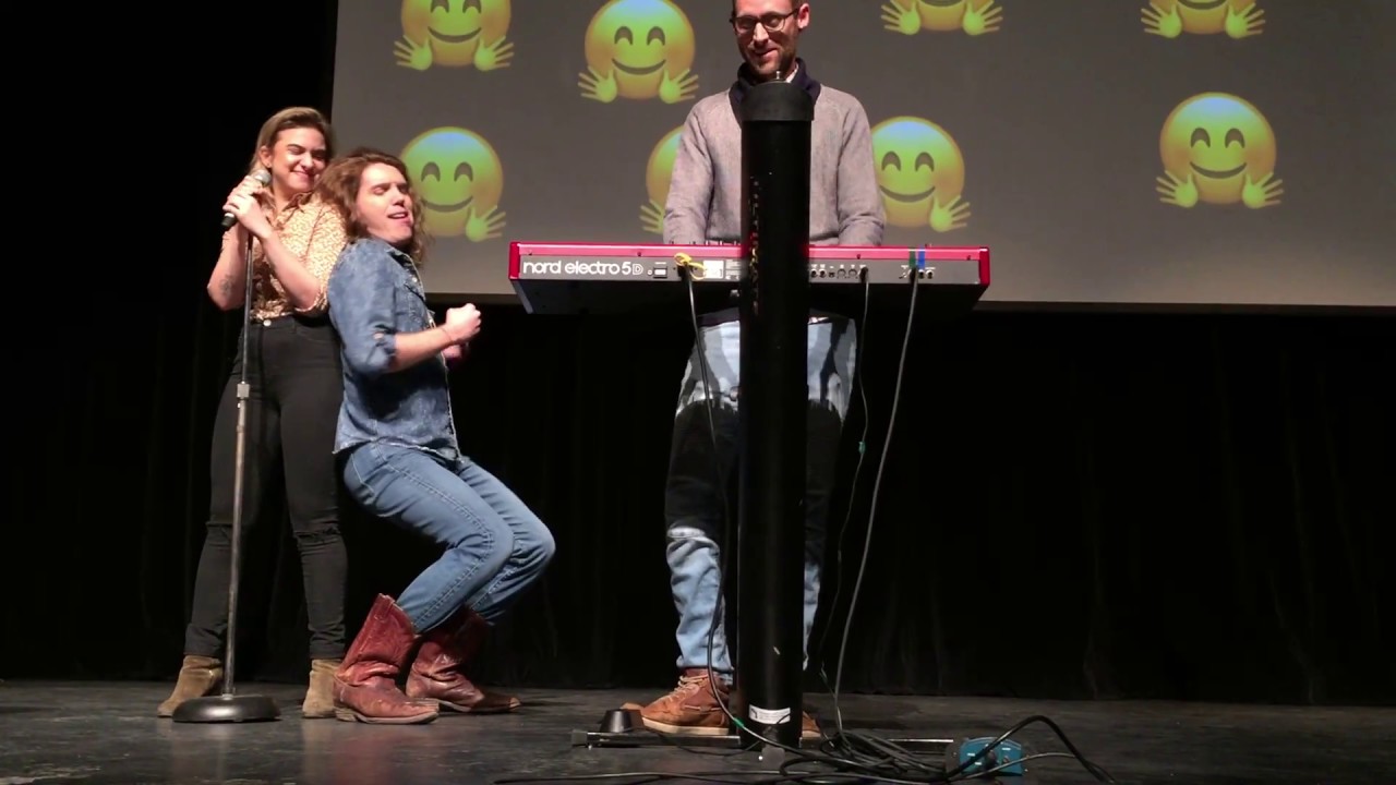 James King & Lauren Mayer sing "Wig in a Box"