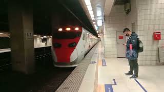 127次普悠猴(2037+2038)跑山線往台東進入板橋站~(台東站轉445次在開樹林)