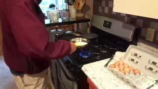 HOW TO FLIP AN EGG IN 8&quot; FRYING PAN