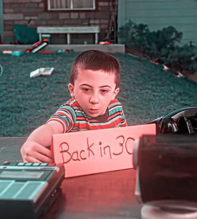 Download lagu 'TELL YOUR FRIENDS' | The Middle | Assumptions (Slowed)