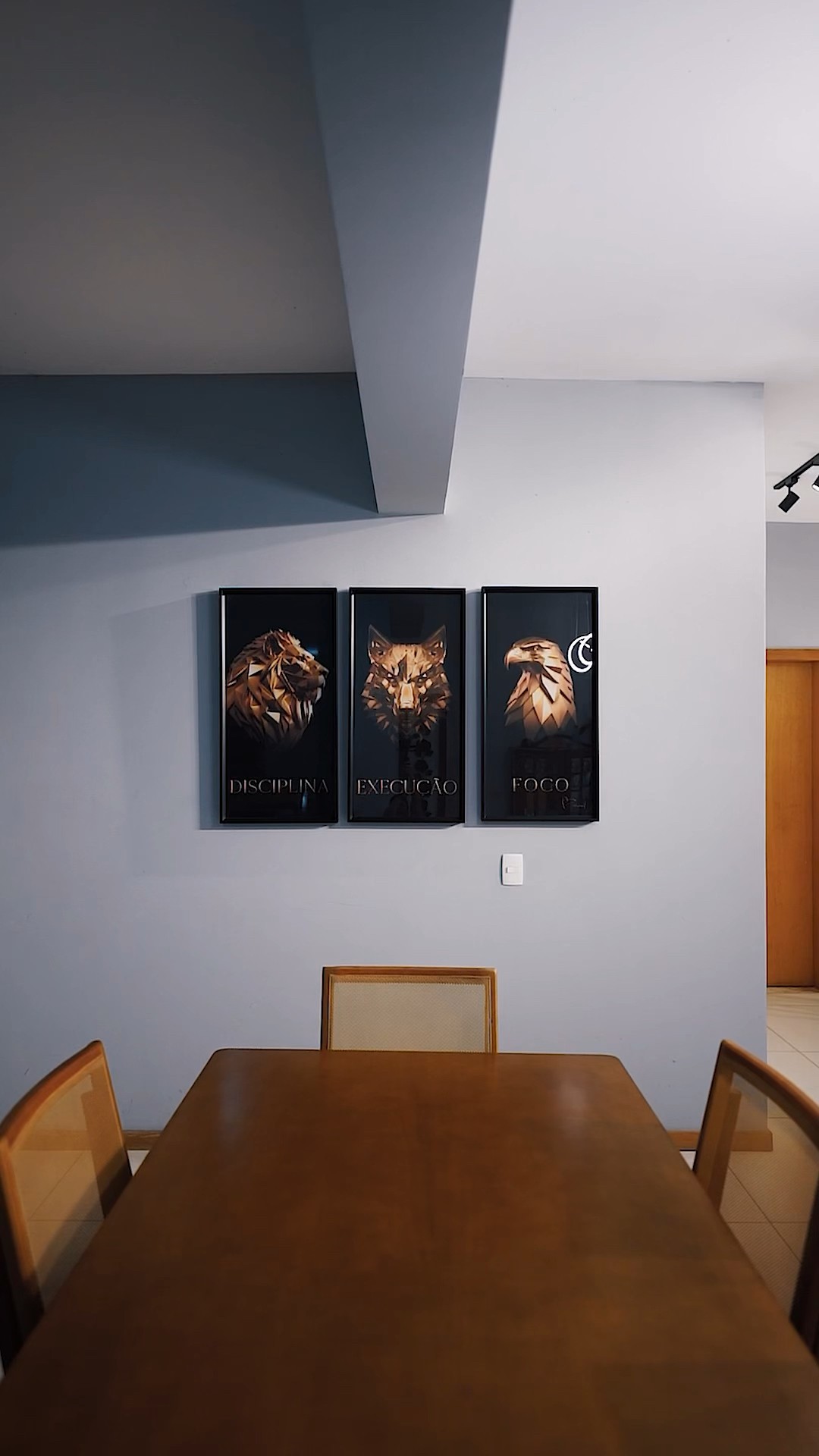 Depoimento de Quadros Decorativos em vídeo