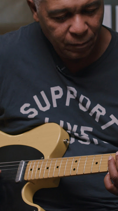 Bill Withers' guitarist plays 