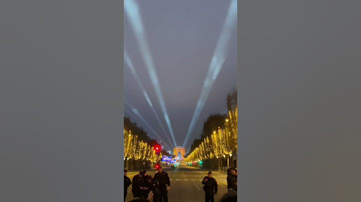 Champs-Élysées New Year Celebration Ready 🎉 live 🛑 #paris #2025 #newyear #shorts