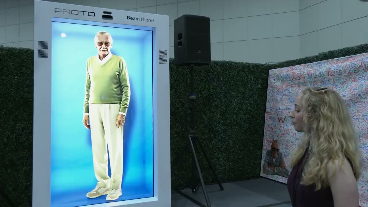 A.I Stan Lee appears at LA Comic Con 2025