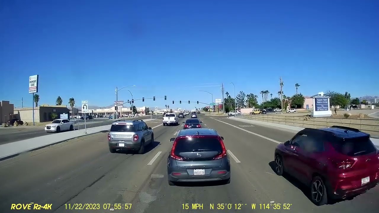 Drive into Mohave Valley, Arizona to Bullhead City…stopping at our RV park for Thanksgiving. 😁🌵😎