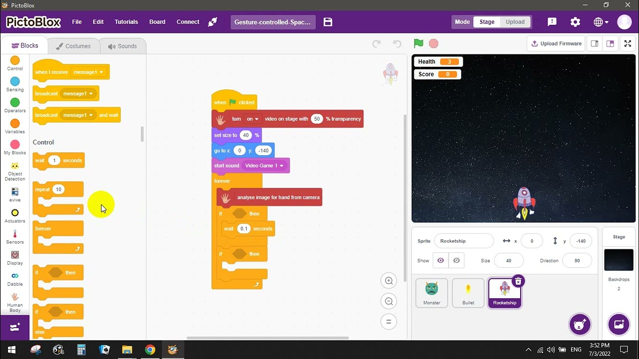 Hand controlled game with PictoBlox