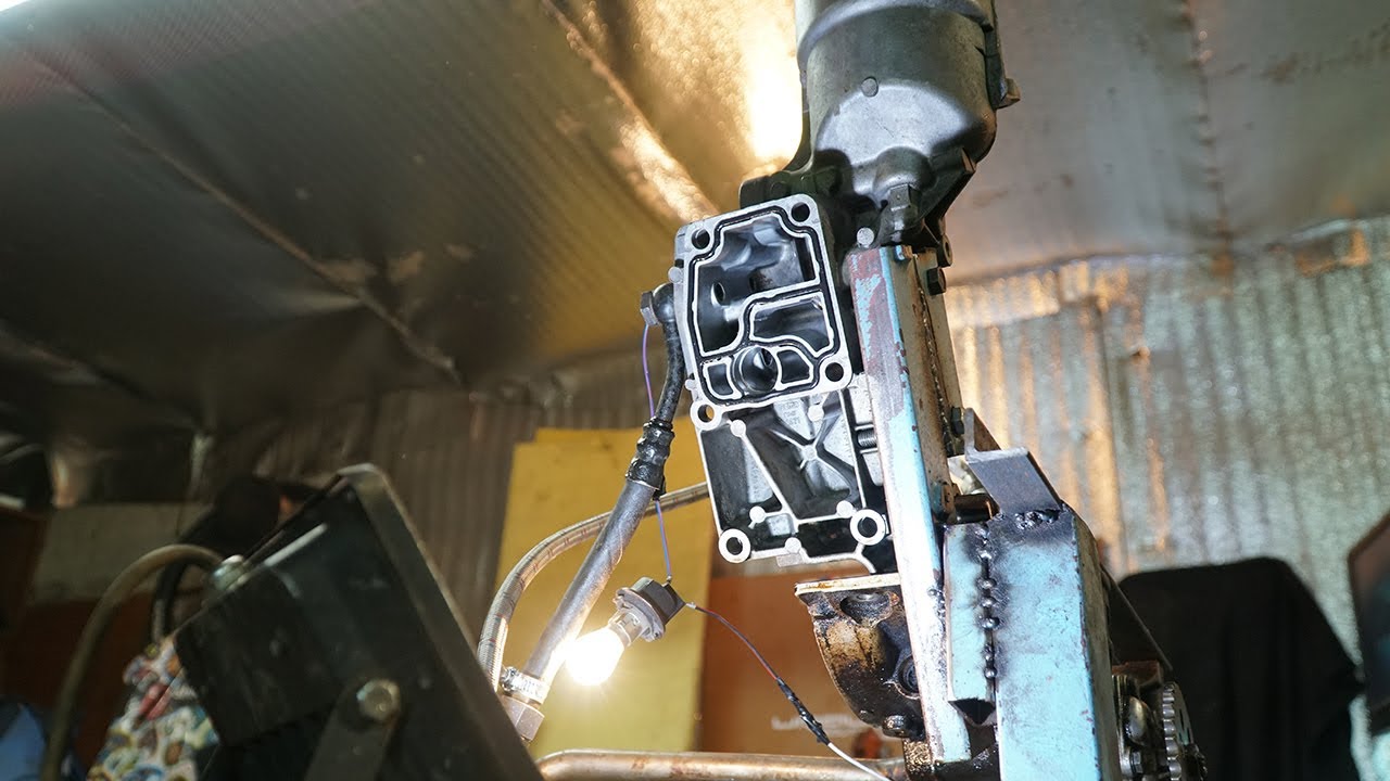 Клапан в масляном стакане BMW, как это работает? BMW oil cup valve, how does it work?