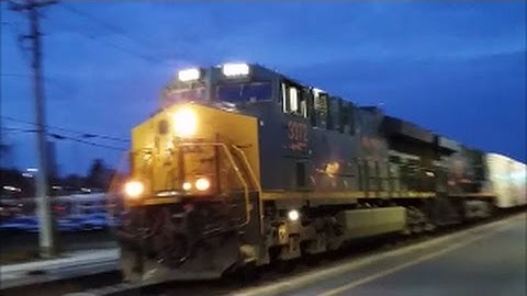 [CSXT]3372 GE ET44AH & 3247 GE ES44AH Leads Q141-16 Solid Unit Tropicana Train Headed SB Fay NC