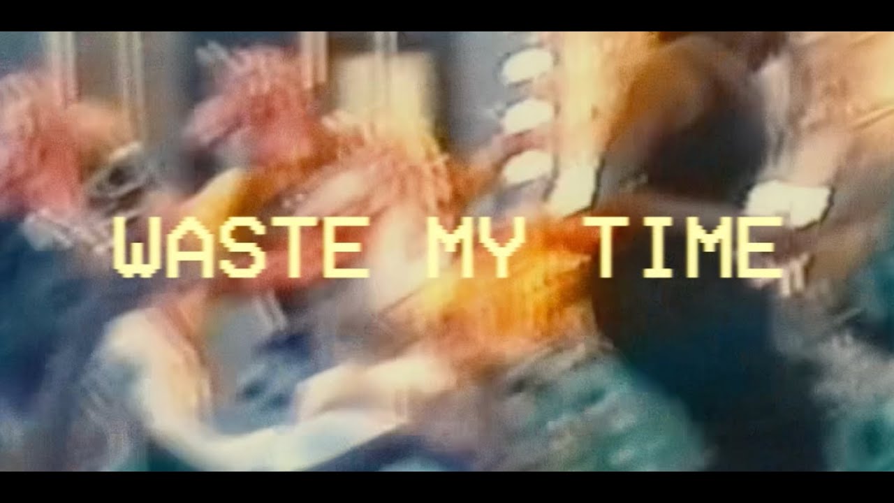 Assista ao videoclipe da música {trackName} de {artistName}