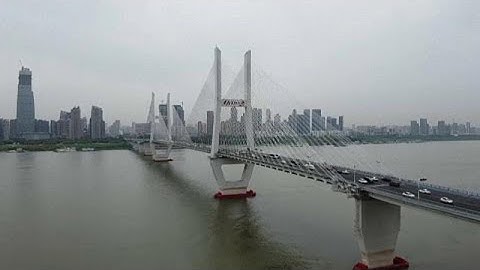 La Chine avertit des risques d'une "guerre froide" avec les Etats-Unis