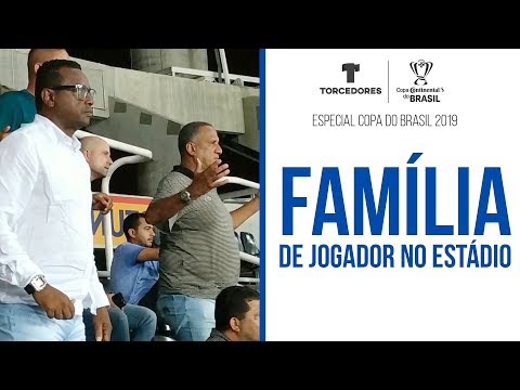 Família de jogador no estádio