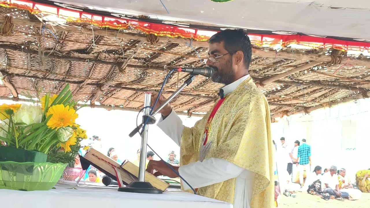கேட்காமலேயே கொடுக்கும் அன்னை மரியாள். ஈதல் இசைபட வாழ்தல் க்கு எடுத்துக்காட்டு.