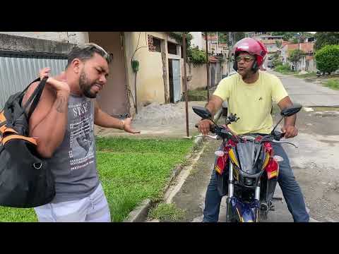 Pedi Uber carro e veio moto