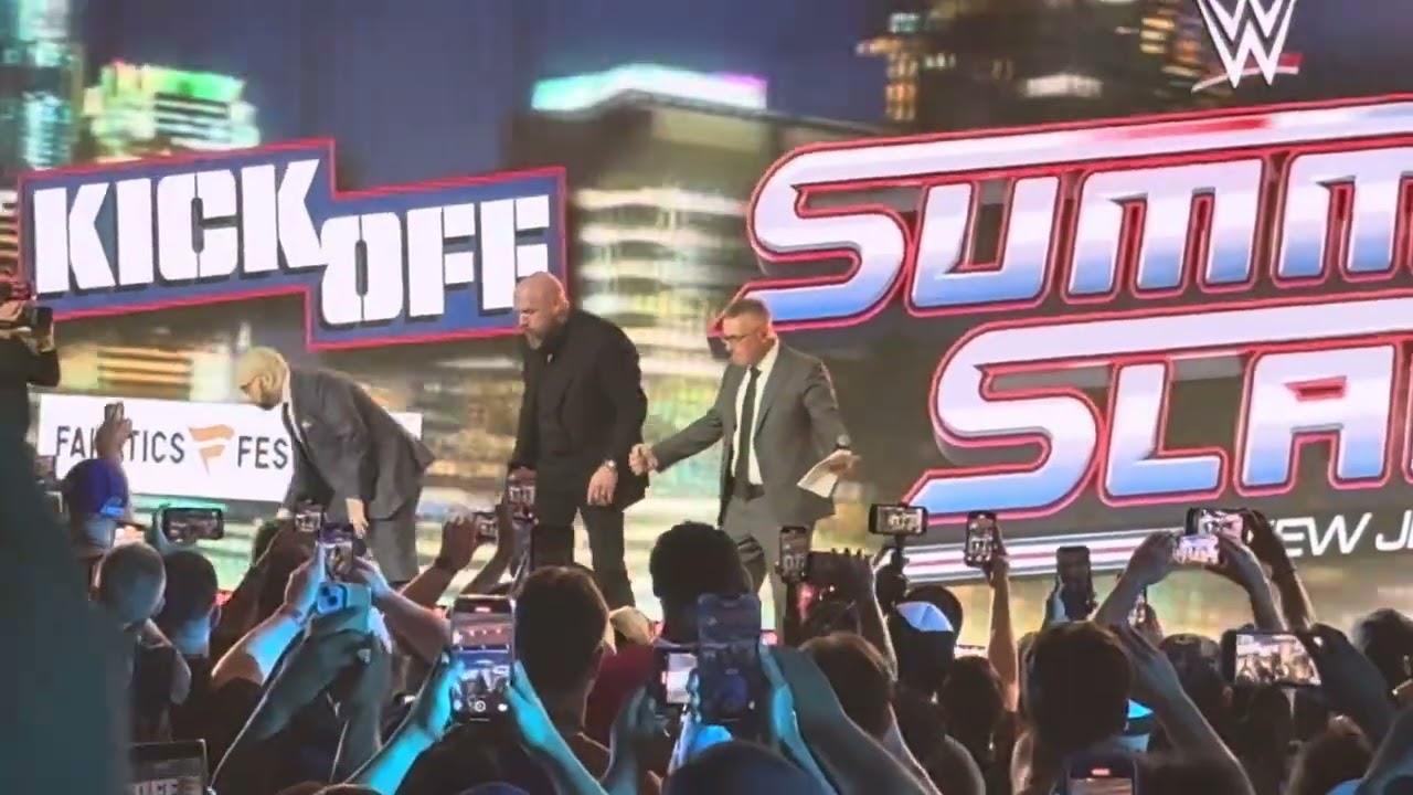 Fanatics Fest WWE Summerslam kickoff show Triple H. 