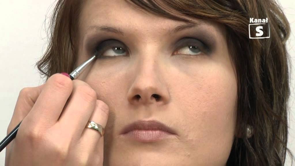 Szkoła wizażu- makijaż przydymiony - smokeyeye