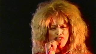 Video thumbnail of "Tina Turner - Break every rule (Wogan 1987)"