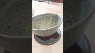 빨간 쟁반위에 막사발Kim Yongmoon Macsabal