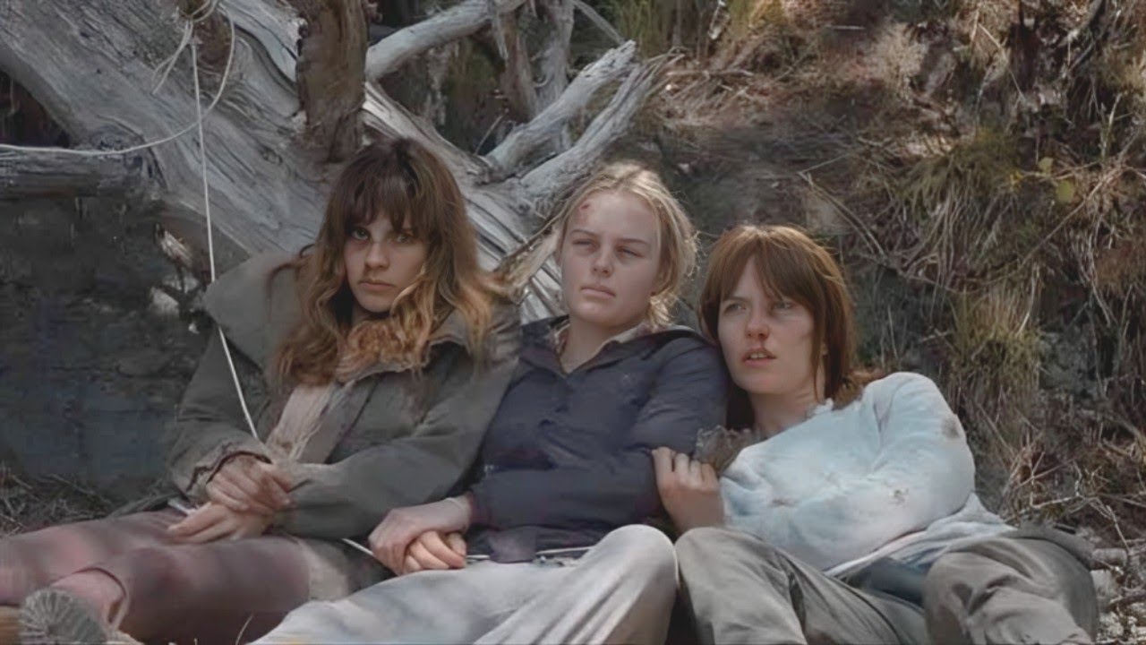 ٣بنات بيطلعوا رحلة عشان يستعيدوا ذكرياتهم بس الرحلة بتقلب بكارثـة وياريتهم ما راحوا / ملخص فيلم