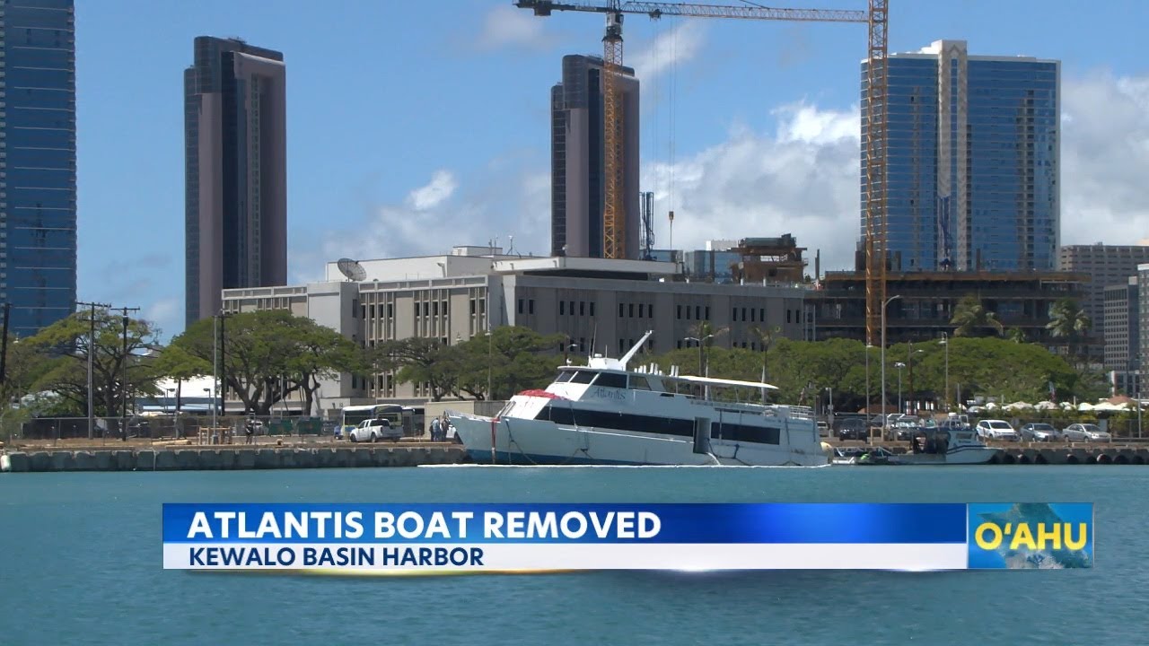 Grounded shuttle boat to be towed out of Kewalo Basin Harbor